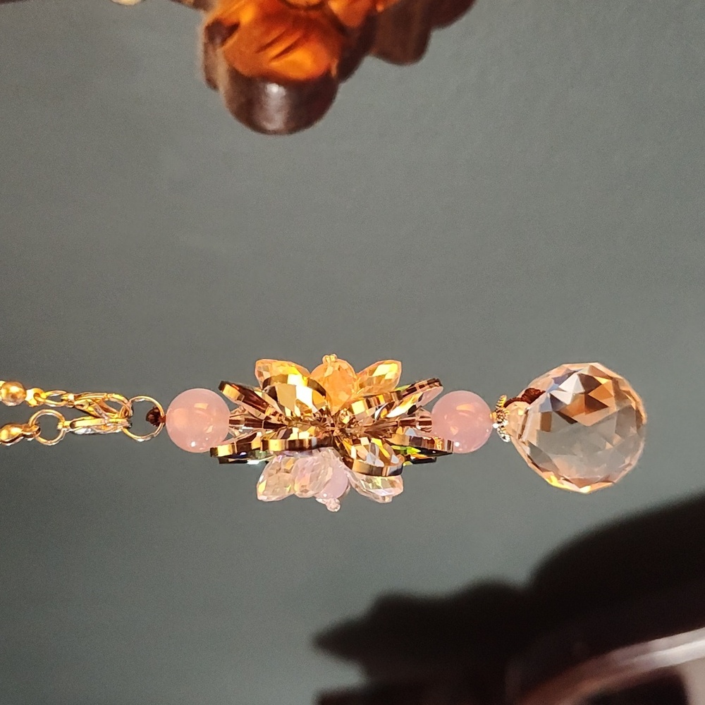 Suncatcher Vibrant Colorful Crystal Flower For Your Car - Picture 4 of 4